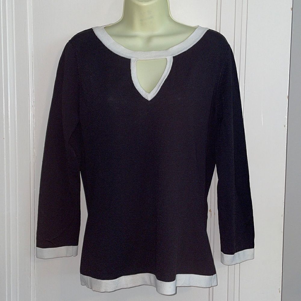 Cullen black & white thin knit rayon/nylon sweater‎ with keyhole neck